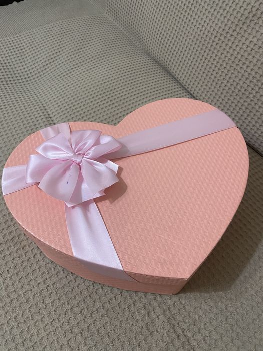 Коробки для подарочек/цветочек