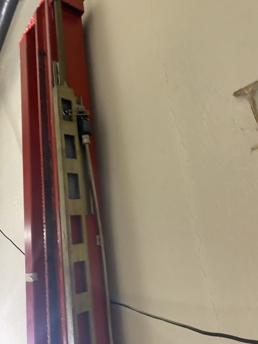 Elevator auto sau alte.