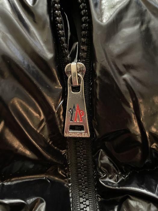 яке Moncler в отлично състояние