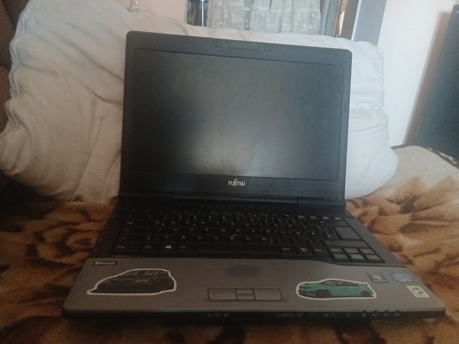 Laptop Fujitsu Lifebook S752 - Windows 10 Pro,Mouse Gaming inclus
