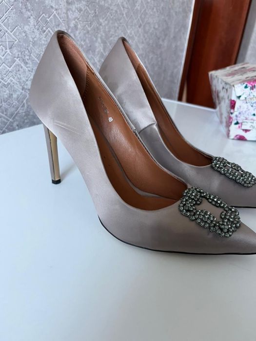 Туфли праздничные 39 размер