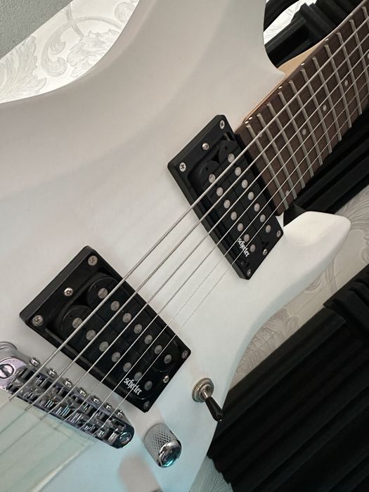 Schecter C-7 Deluxe Satin White