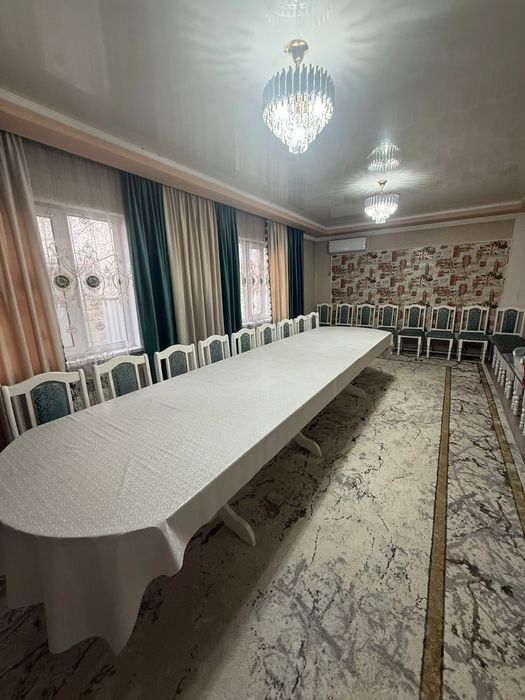 Гостевой стол со стульями