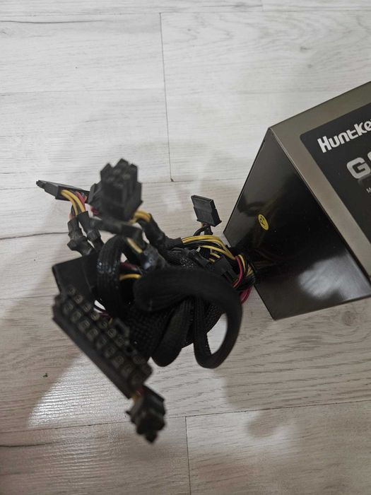 Блок питания HuntKey GS 550