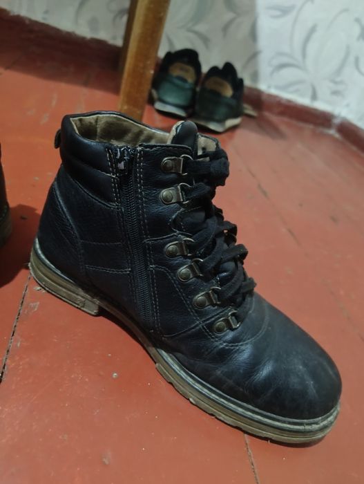 Продам ботинки кожни р41