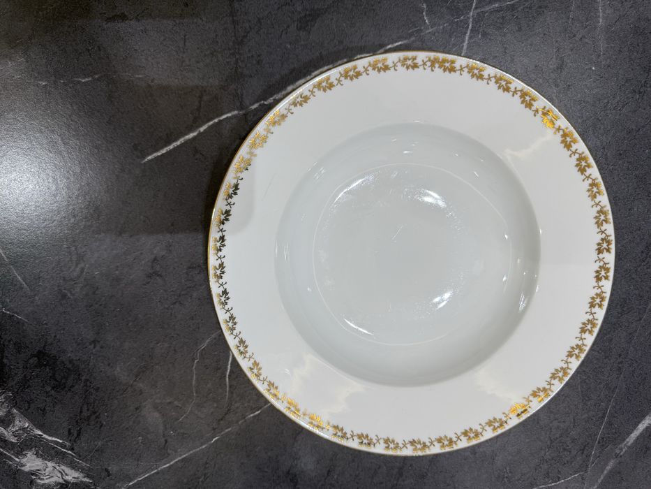 Тарелки глубокие 23 см в диаметре