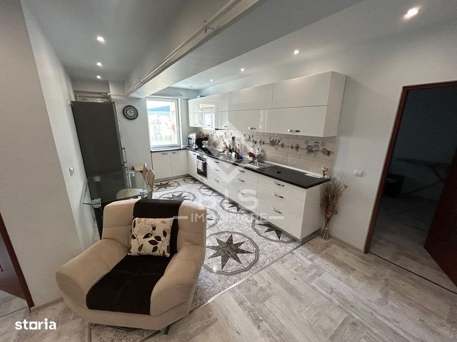 Apartament de închiriat 3 camere - Calea Moldovei