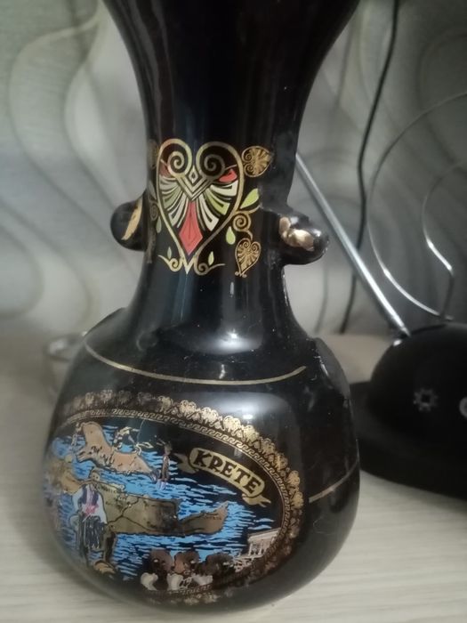 Две колоритни ст. гръцки  амфорки от островите