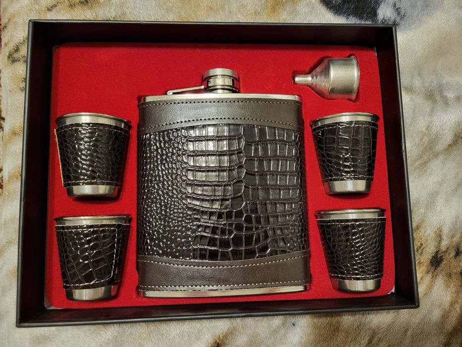 Продам новый подарочный набор