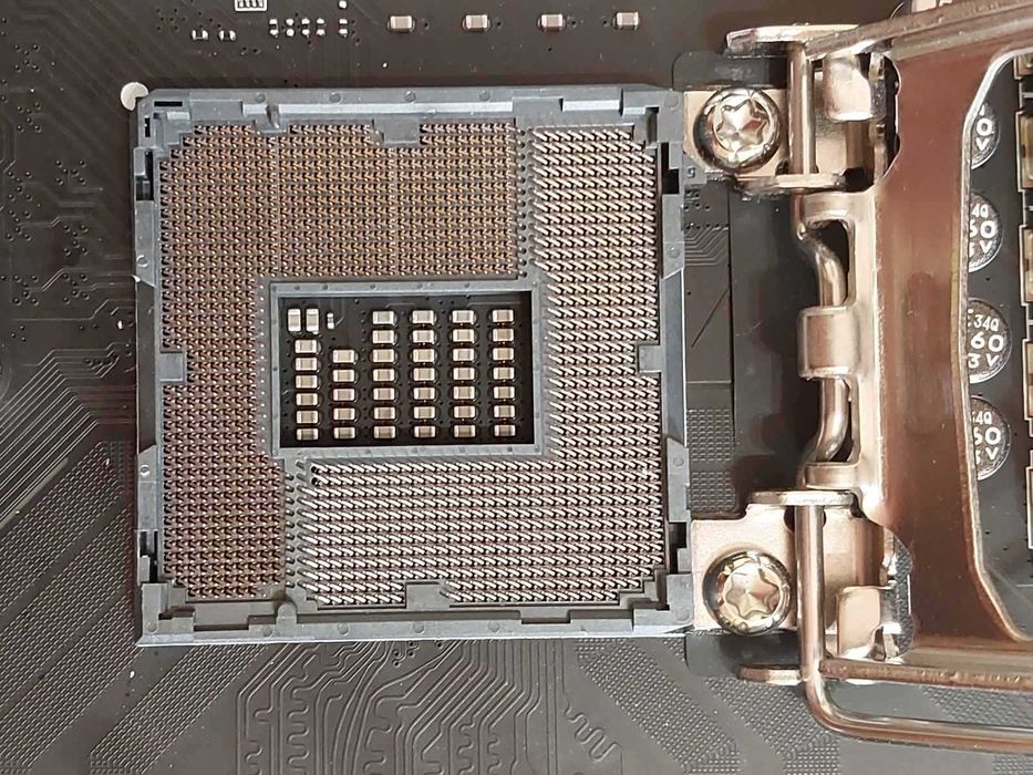 Intel Core i5 11400F + MSI Z490 Gaming Plus, LGA 1200