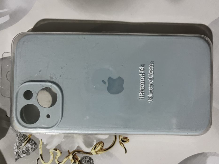 Сехлы на iPhone 14