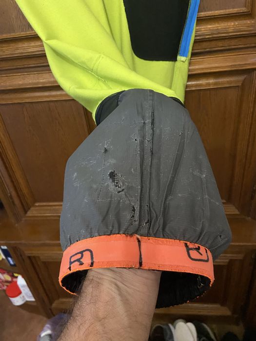 Vând pantalon Ortovox Bacun Naturetec marime L bărbați