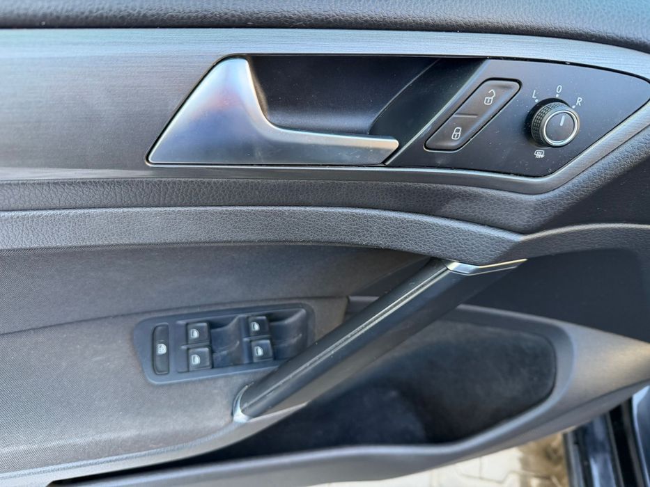 Продавам  VW golf 7