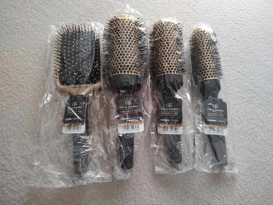 Set 4 Perii OLIVIA GARDEN  Ceramic+ION Thermal Negru/Auriu