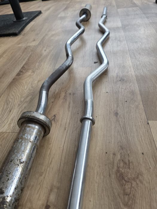 Продавам 2-броя криви лостове Ф50 120см. Ф25 120см. 
Ф50 50евро 120см.