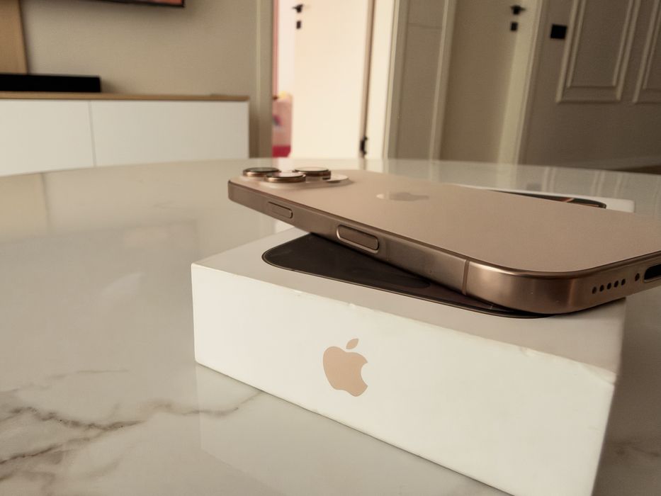 iPhone 16 Pro 256 GB Desert Titanium | 90% батерия | Кутия