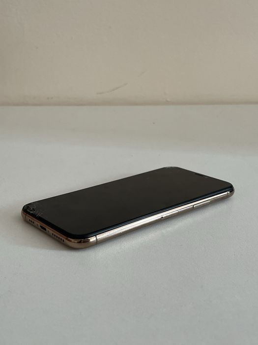Продам или обменяю айфон xs