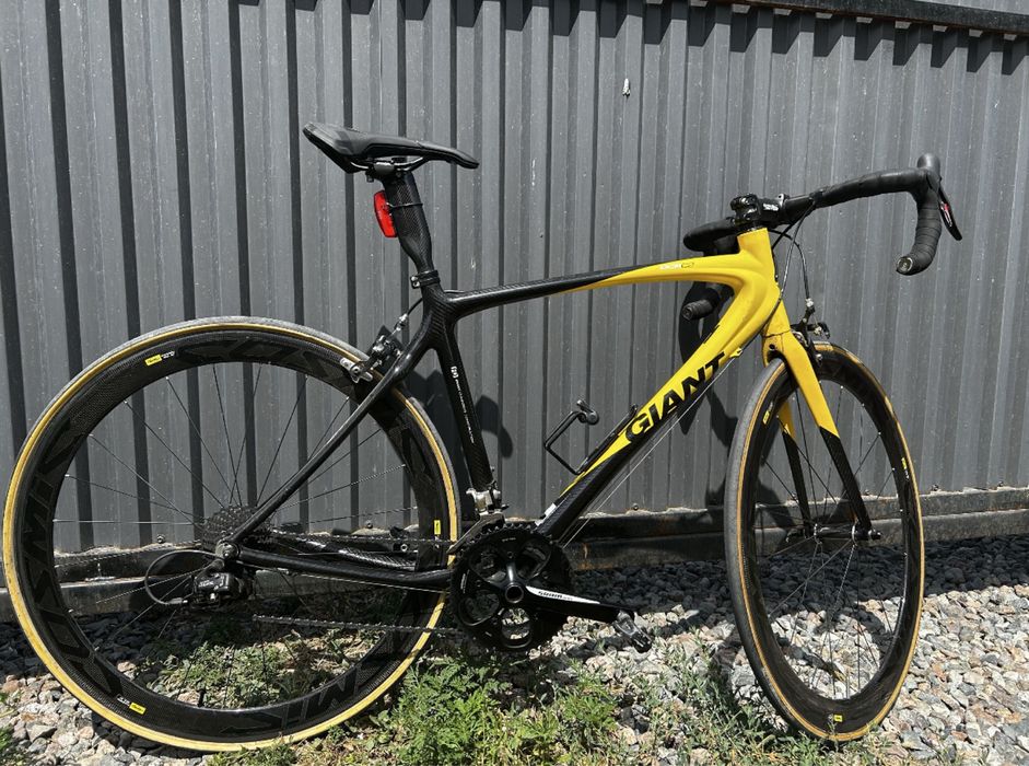 Giant Carbon FormulaOne 8.1 кг / SRAM Rival / Mavic Cosmic