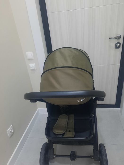 Продаю коляску 2 в 1 Tomix Walker