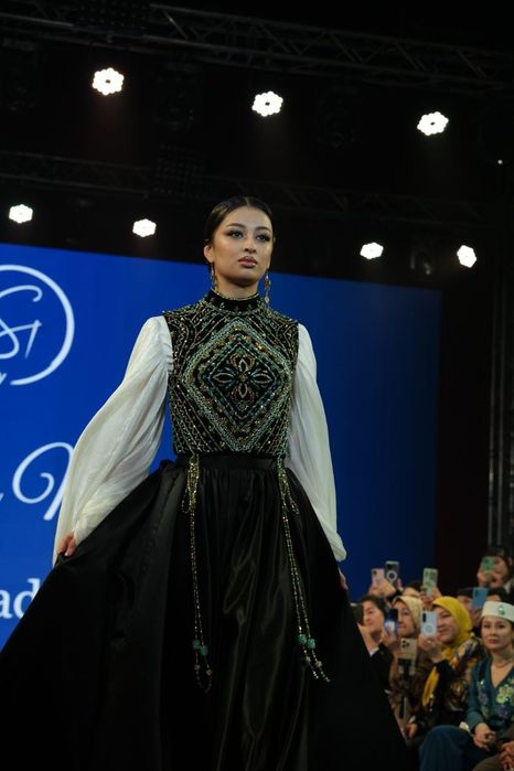 Платя.New kolleksiya.Ruchnaya rabota.Vecherniy razmer 38,44,46 o'zbek