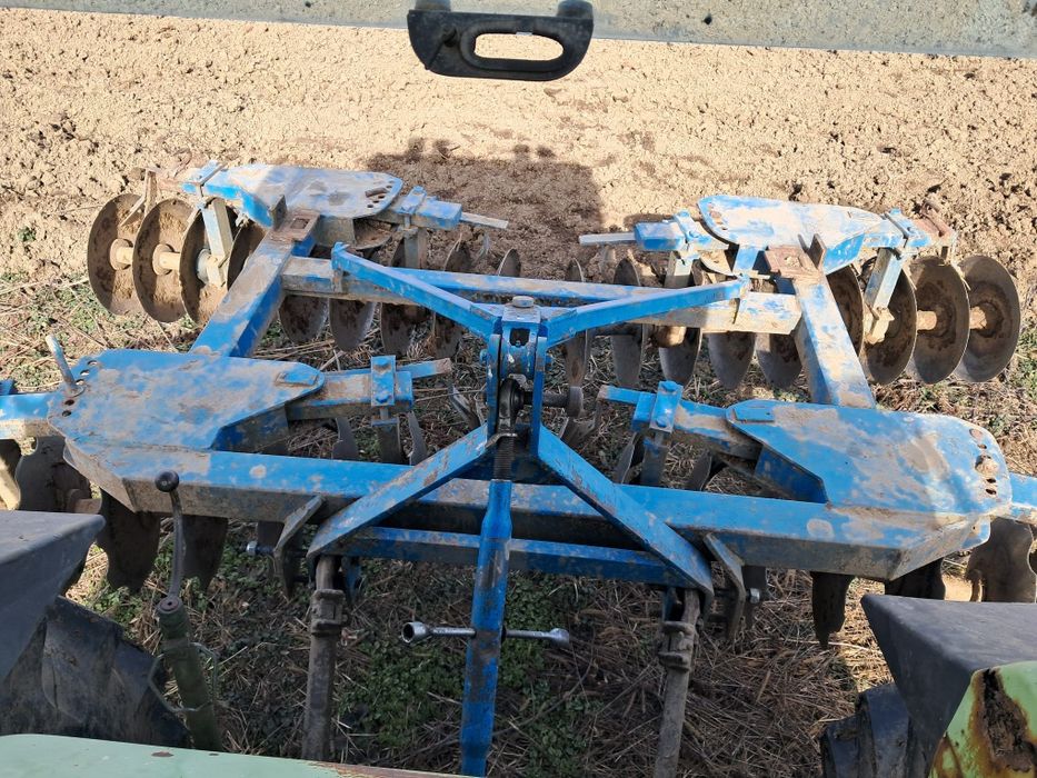 Vînd Disc de 3,2 metri Italian