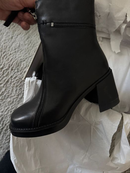 Botine cu toc Cesare Gaspari, negre mărimea 37