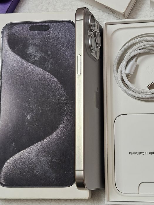 Iphone 15 pro max 512GB natural Titanium stare excelenta Full box