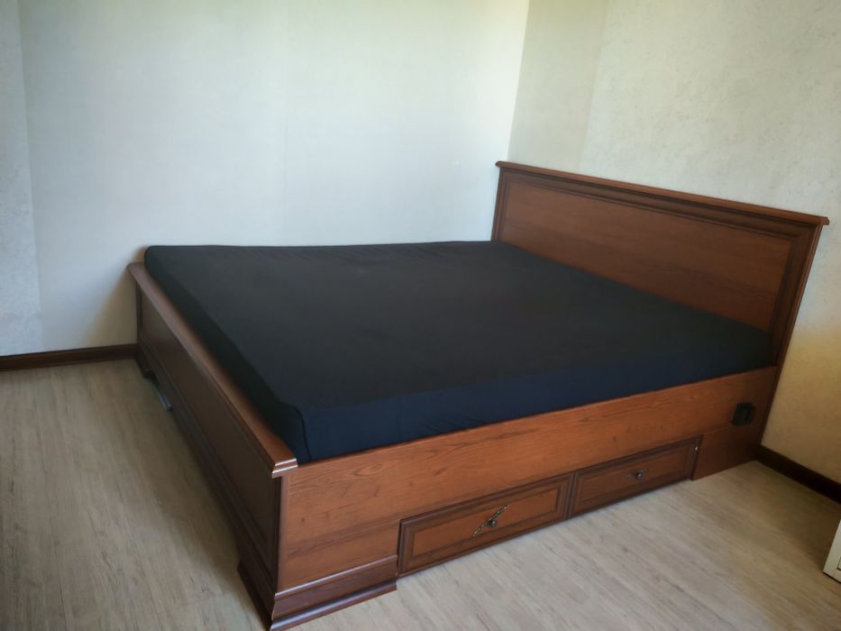 Кровать двуспальная 200*220