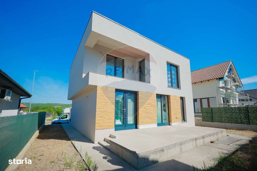 Casă / Vilă cu 5 camere de vânzare în zona Calea Clujului