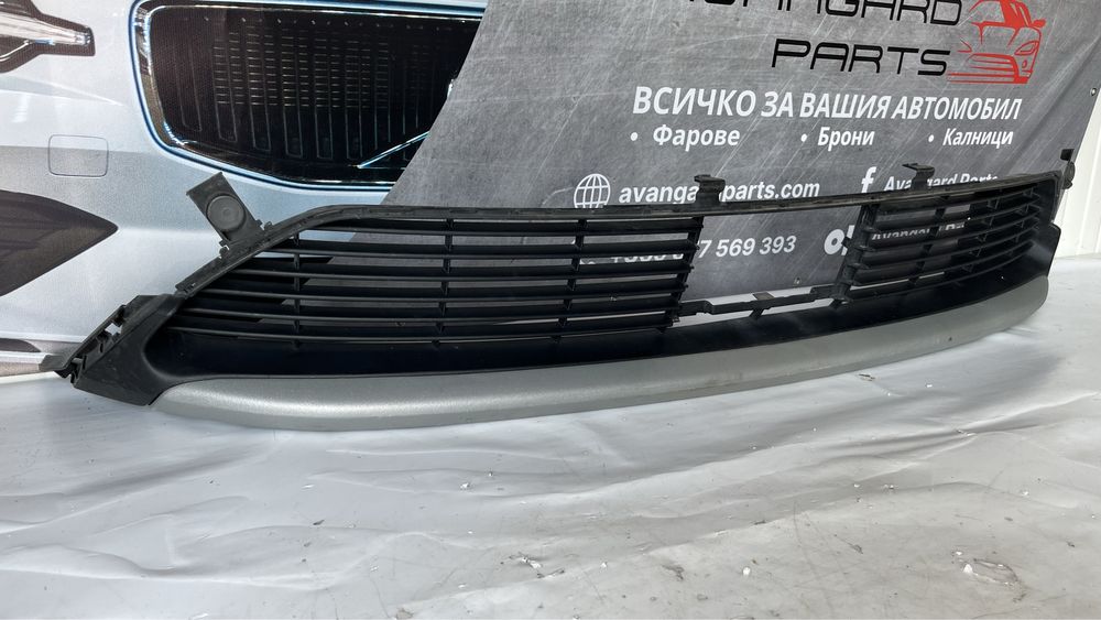 Решетка с лип Opel Grandland X