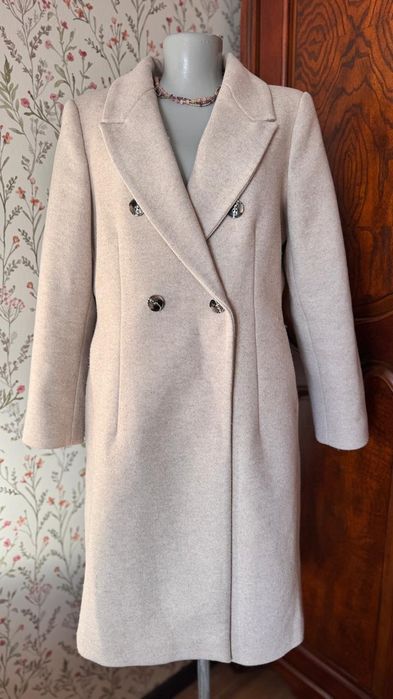 Пальто весеннее бежевое светлое Вайкики