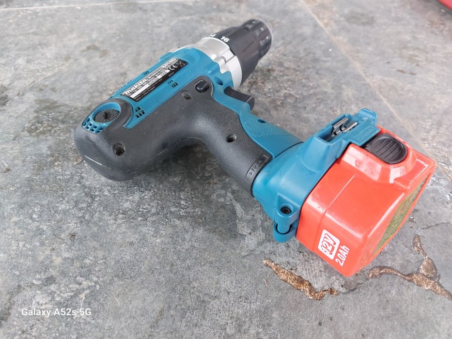 Bormasina cu percutie Makita