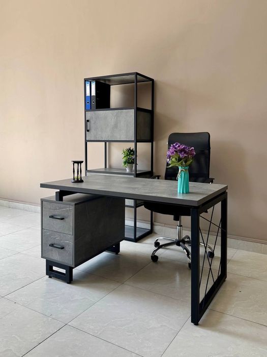 Лофт мебель Компютерный писменый  стол для дома офиса прочный надежный