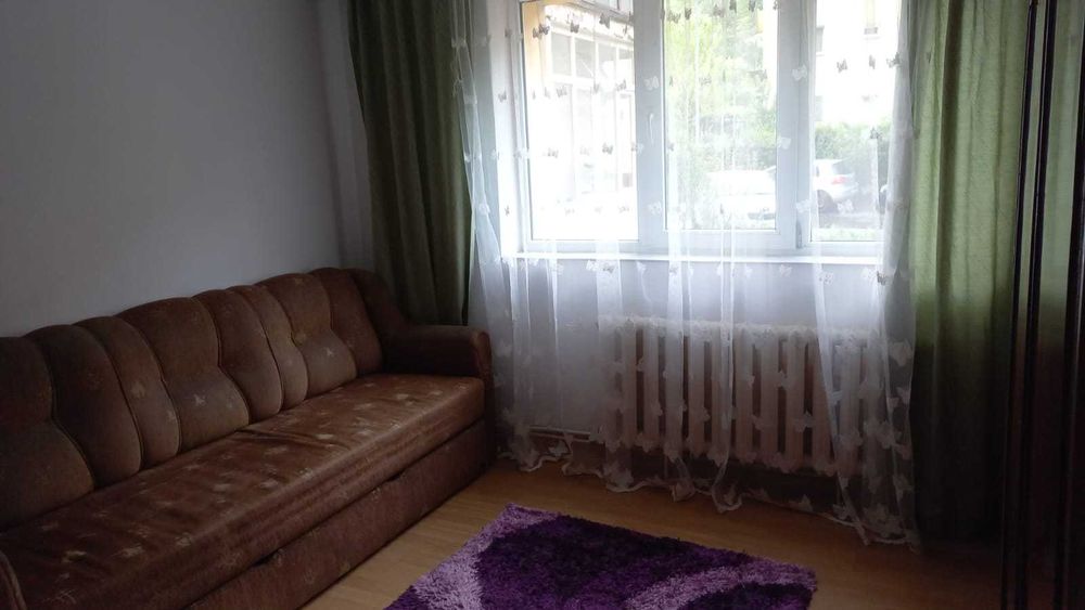 Inchiriez 6-9 august apartament 2 camere