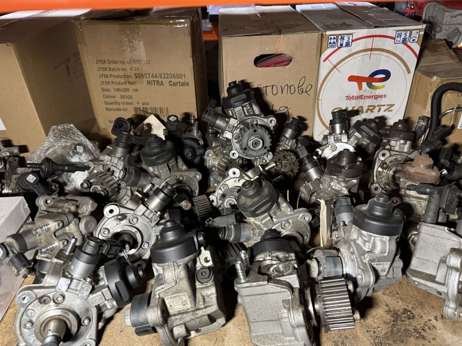 ГНП горивна помпа високо налягане  за Audi A3   VW Golf 6,Vw Cady, Skoda Octavia,Vw Passat,Vw 2.0tdi comonrail 03L130755 ac 140кс Bosch 0445010529