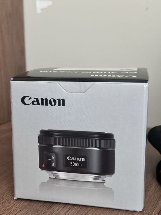 Продам набор фотоапарат Canon.