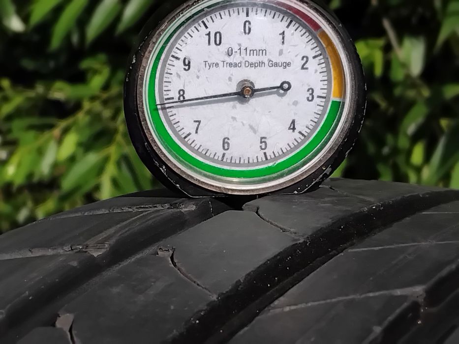 Гуми 225 45 18 Гудиър Goodyear 2 броя - нов внос. Не са нови!
Гумите са нов внос и са запазени, без забележки по структурата. Подходящи за дъл
