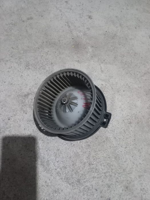 Вентилятор печки тойота пикник ипсум
