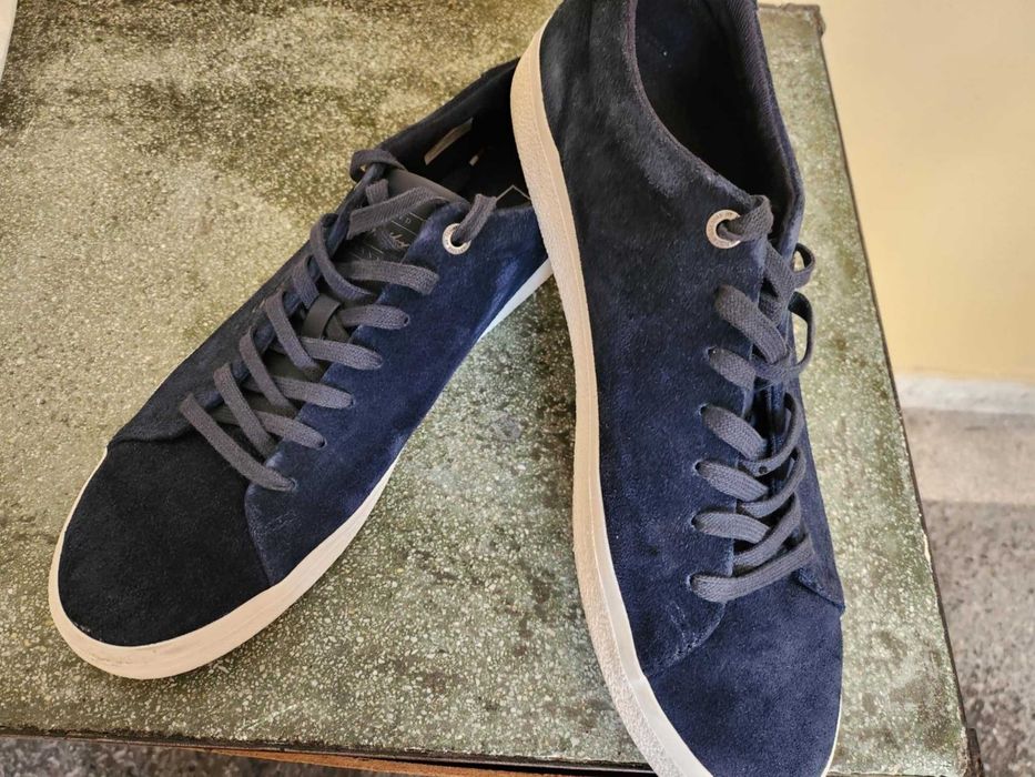 Продавам мъжки обувки  на марката Tommy Hilfiger