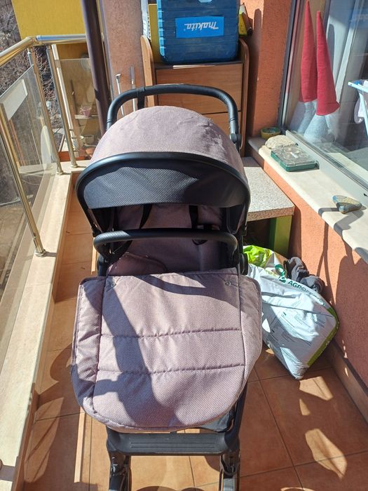 Бебешка количка Мони