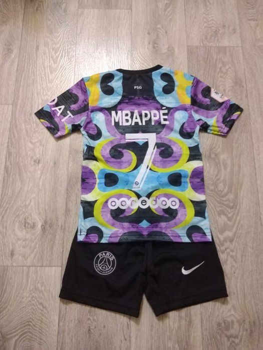 Нови детски футболни екипи Mbappe