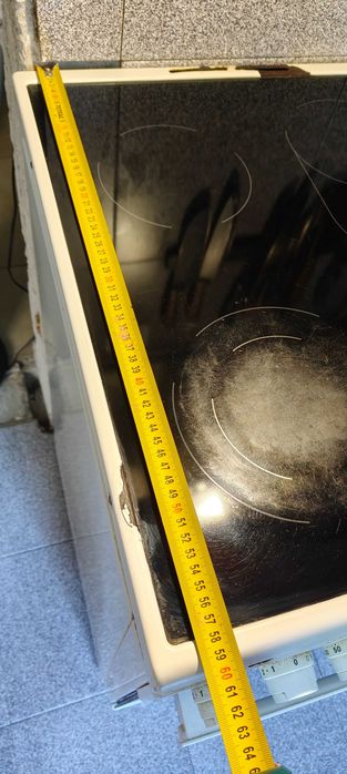 печка Electrolux с индукционен плот