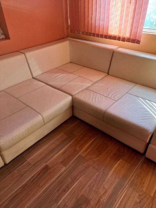 Диван ъгъл кожен на модули