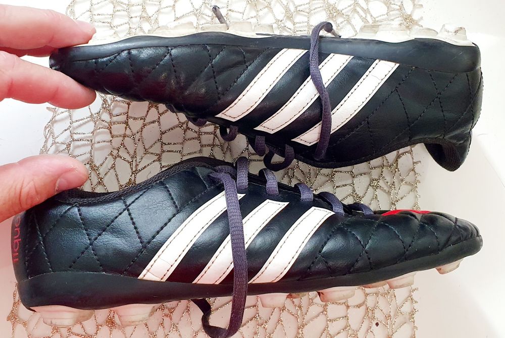 Adidas 11questra original 36 ghete fotbal crampoane sintetic