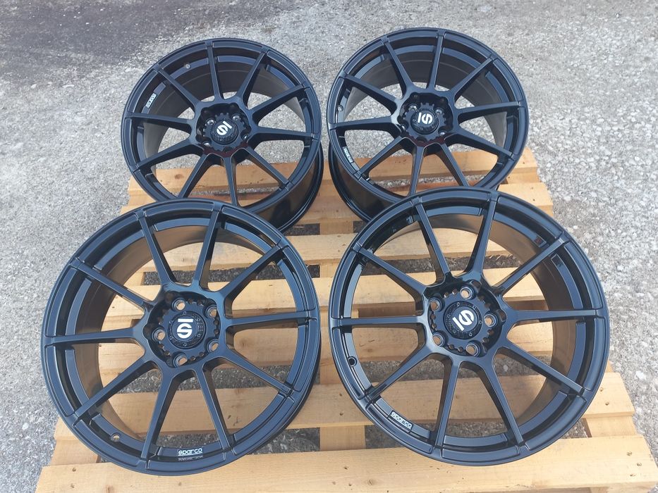 18"5×114.3 Sparco Gara Piano Black 8j et35 Honda Mitsubushi Toyota Maz