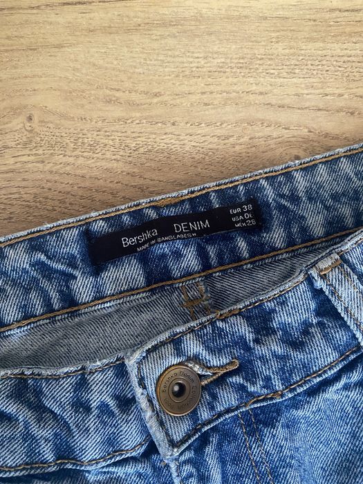 Джинсы и кросы 38 размер