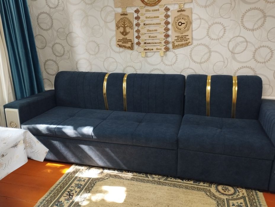 Срочно продаётся диван!