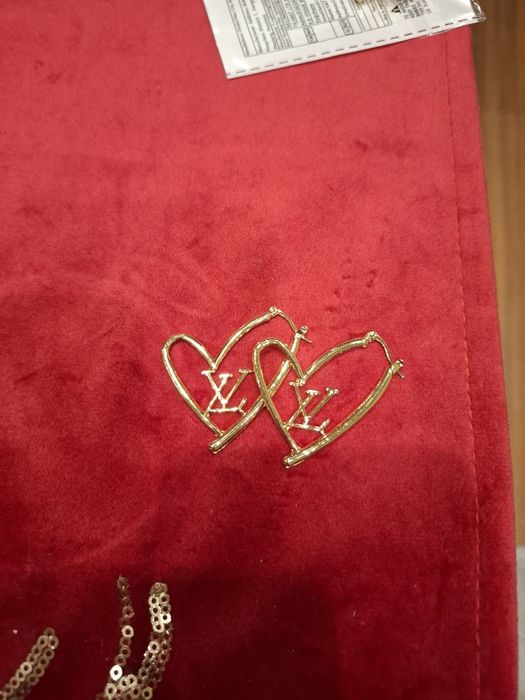 Ново обеци стомана