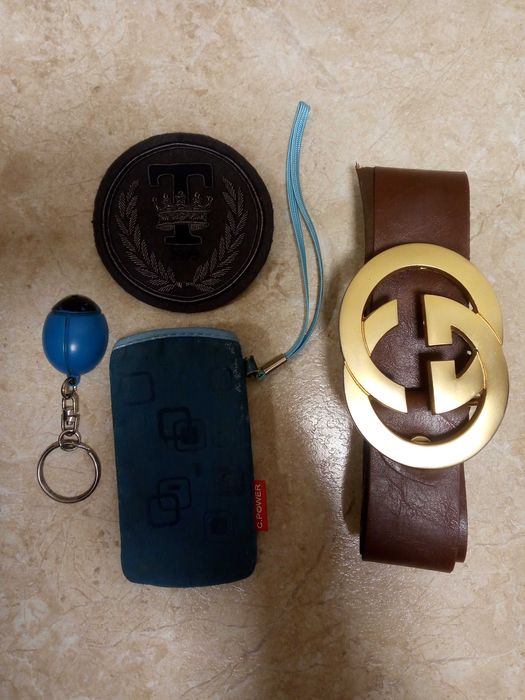 Пряжка GUCCI с аксессуарами 20 тыс за все