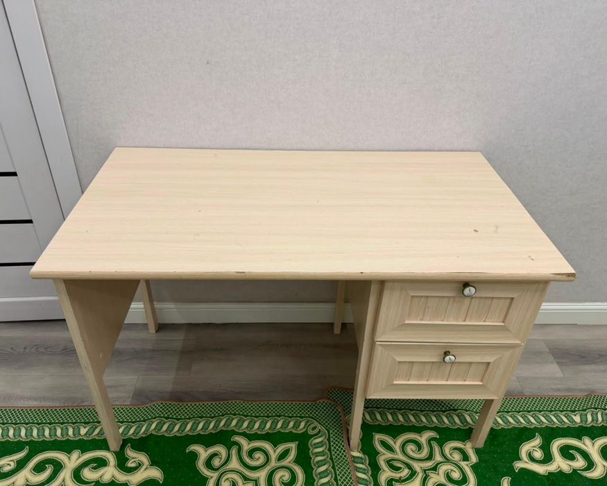 Продам стол бу.,,размер 1,2 х 65 см,